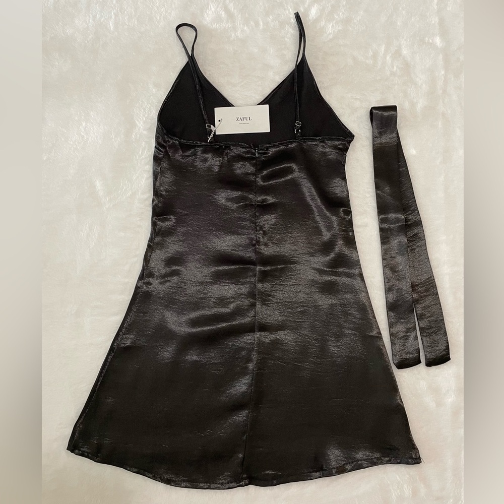 BNWT Sexy Little Black Dress LBD Silky Sash Tie Zipper Back Zaful Strapsâ - Picture 7 of 8